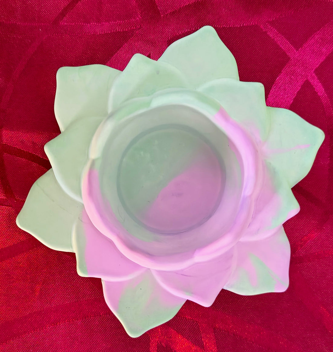 Verschiedene Teelichthalter aus Gießpulver...(verschiedene Blumen..., auch und in verschiedenen Farben erhältlich )